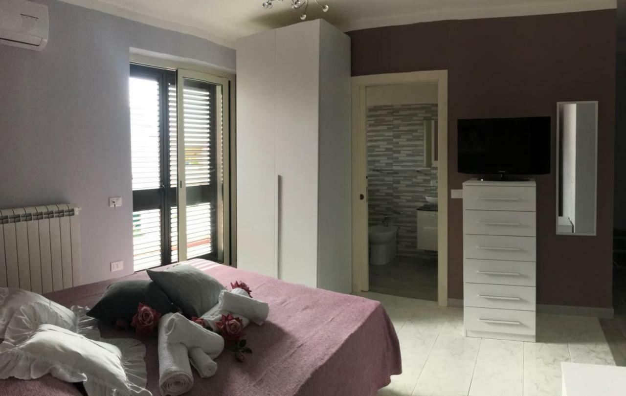 Kalantha Hotel มิแนร์วิโนดิเลชเช ภายนอก รูปภาพ